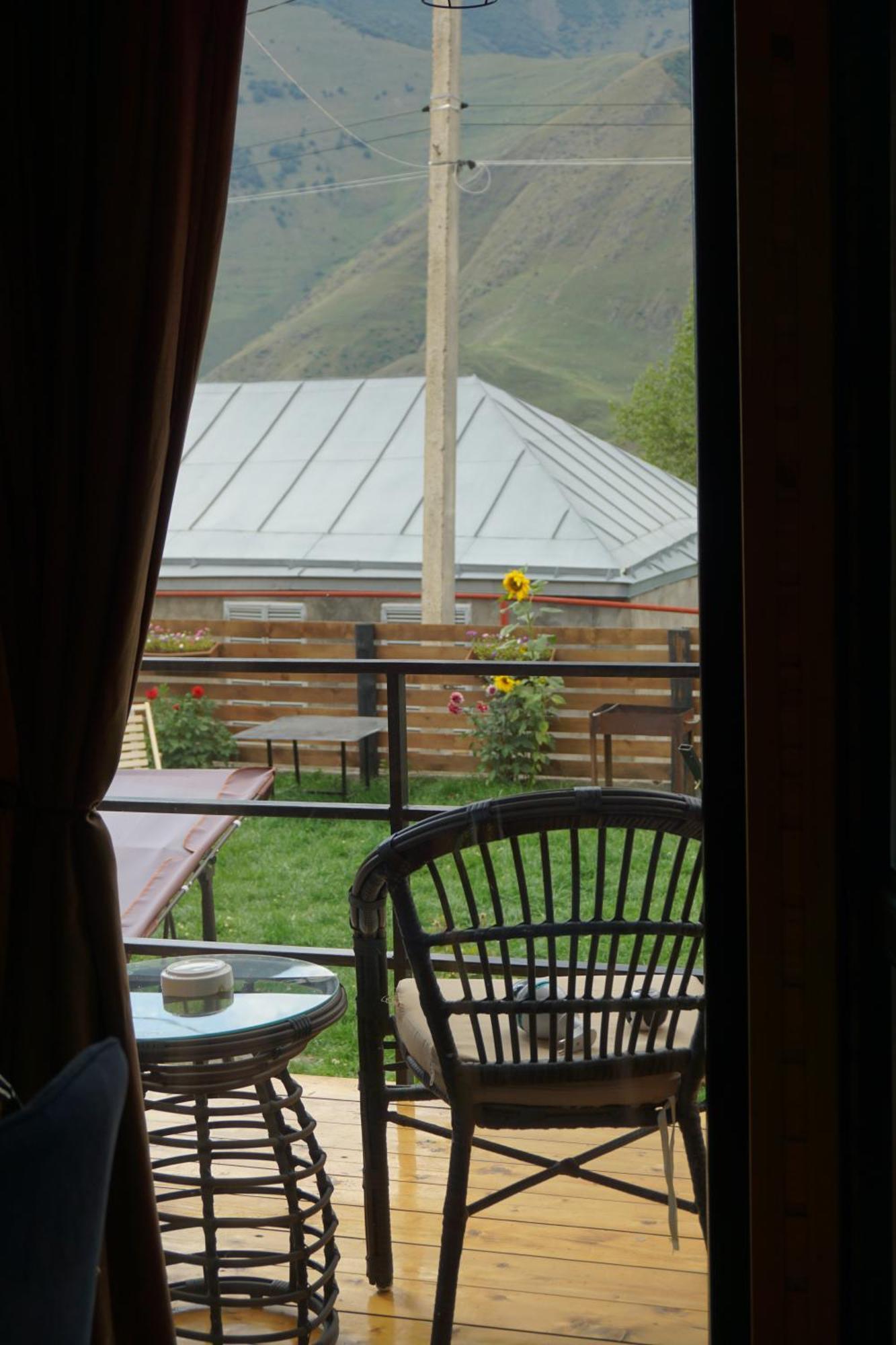 Cottage Caucasus Казбеги Экстерьер фото